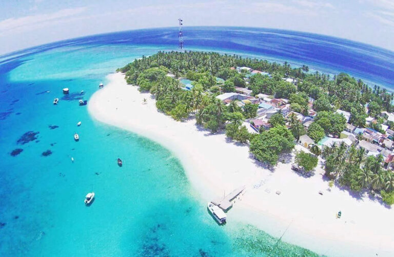 Fulidhoo Island Guide