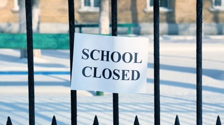 School closure demanded in Karachi